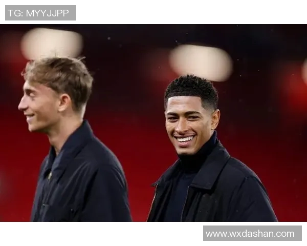 利物浦与皇马精彩对决录像回放全程分析与精彩瞬间回顾 利物浦与皇马精彩对决录像回放全程分析与精彩瞬间回顾