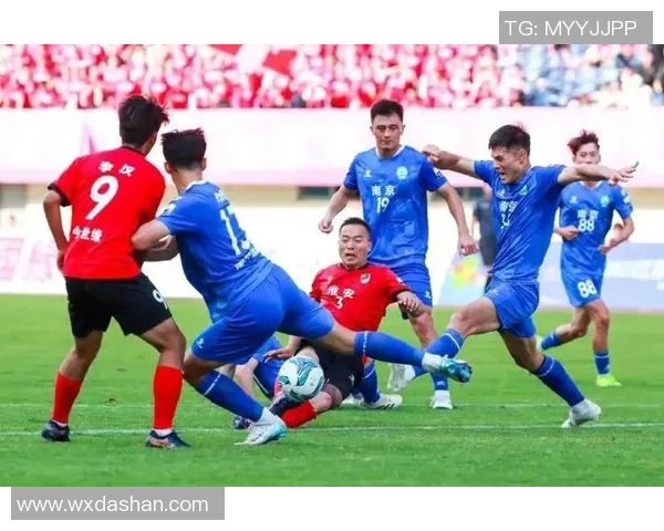 哈茨与邓迪FC激战正酣谁将赢得这场苏超对决的胜利