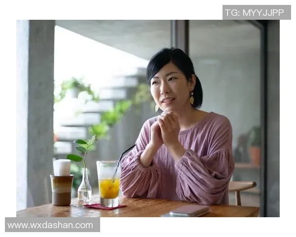 索肖与阿雅的感情纠葛揭示了现代爱情中的复杂与挑战