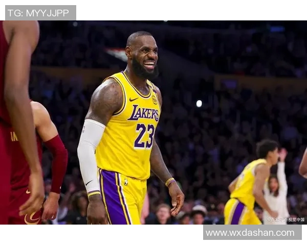 詹姆斯领衔NBA新赛季的挑战与机遇，重塑篮球历史的传奇之路