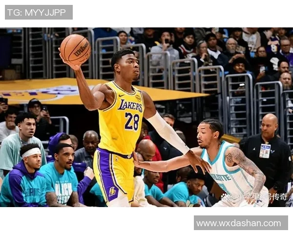 2019年湖人与黄蜂激战回顾球场上的精彩瞬间与战术较量