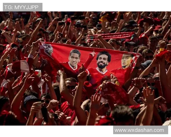 欧冠门票系统崩溃数万球迷排队12小时争抢梦幻门票