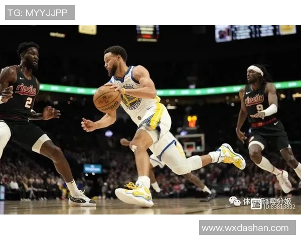 勇士与开拓者激战四月十九日NBA季后赛精彩回顾与分析 勇士与开拓者激战四月十九日NBA季后赛精彩回顾与分析