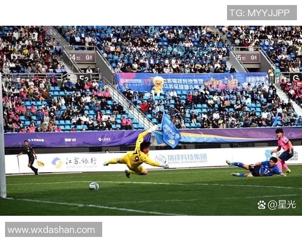 南京足球队的个人能力揭秘:从技术到战术的全面分析与探讨 南京足球队的个人能力揭秘:从技术到战术的全面分析与探讨