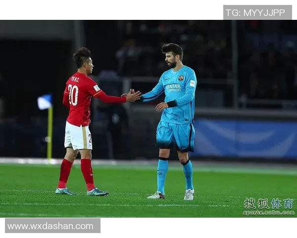 巴萨与恒大精彩对决集锦回顾球场上的激情与荣耀交织 巴萨与恒大精彩对决集锦回顾球场上的激情与荣耀交织