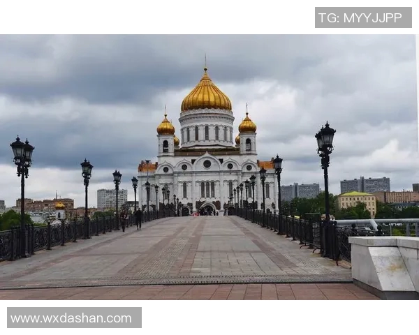 莫斯科火车与山红宝石的奇妙碰撞与心灵交汇之旅